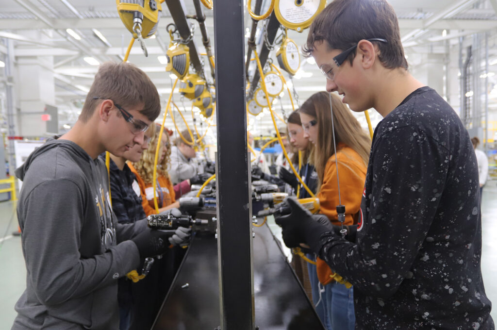 Students Get Hands-on During a Honda Factory Tour